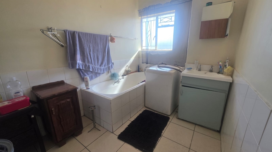 2 Bedroom Property for Sale in Flamwood North West